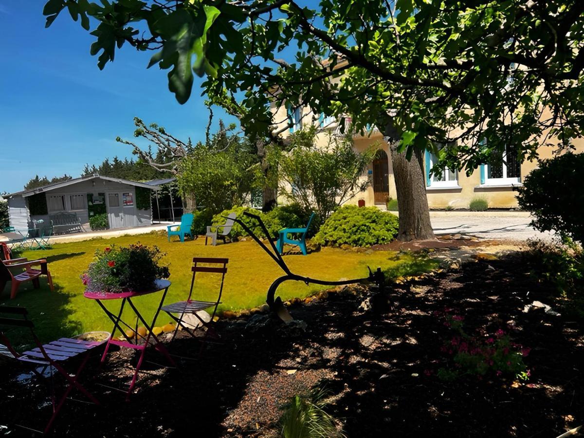 Villa Gite Les Feuilles De Chene Carpentras Exterior foto
