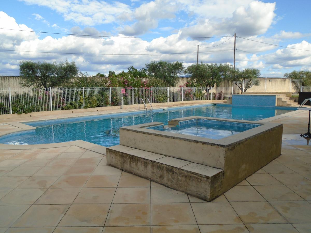 Villa Gite Les Feuilles De Chene Carpentras Exterior foto